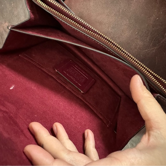 Coach Klare Crossbody With Rainbow Linear Quilting - Picture 7 of 14